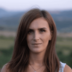 Sona Ladiverova